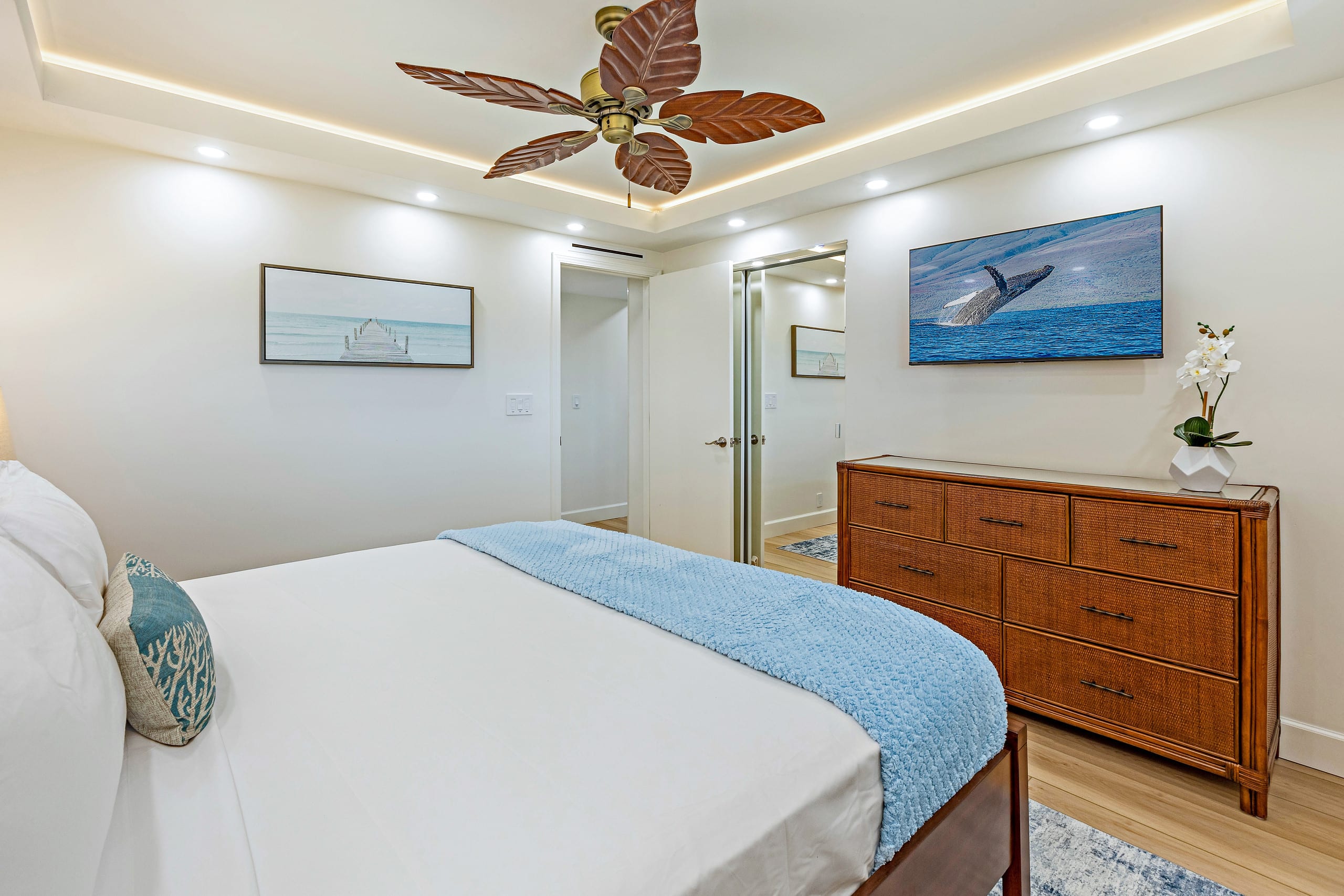 Unapologetic Oceanfront Luxury with 1,000-SF Lanai - Image 26