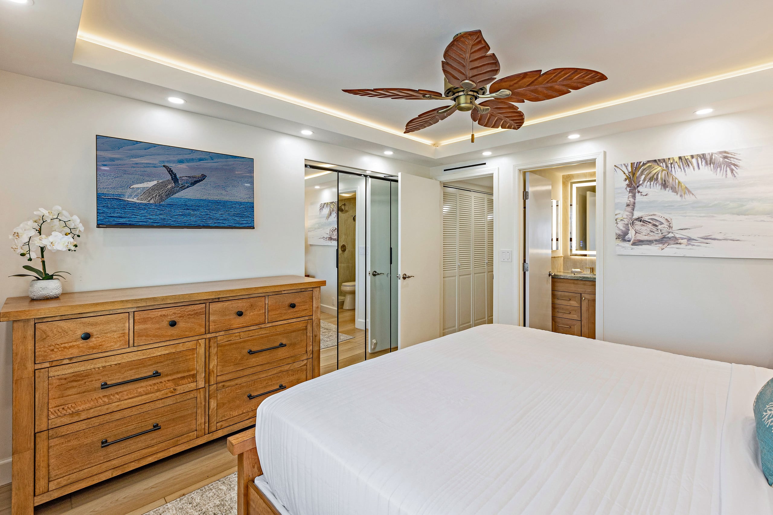Unapologetic Oceanfront Luxury with 1,000-SF Lanai - Image 20