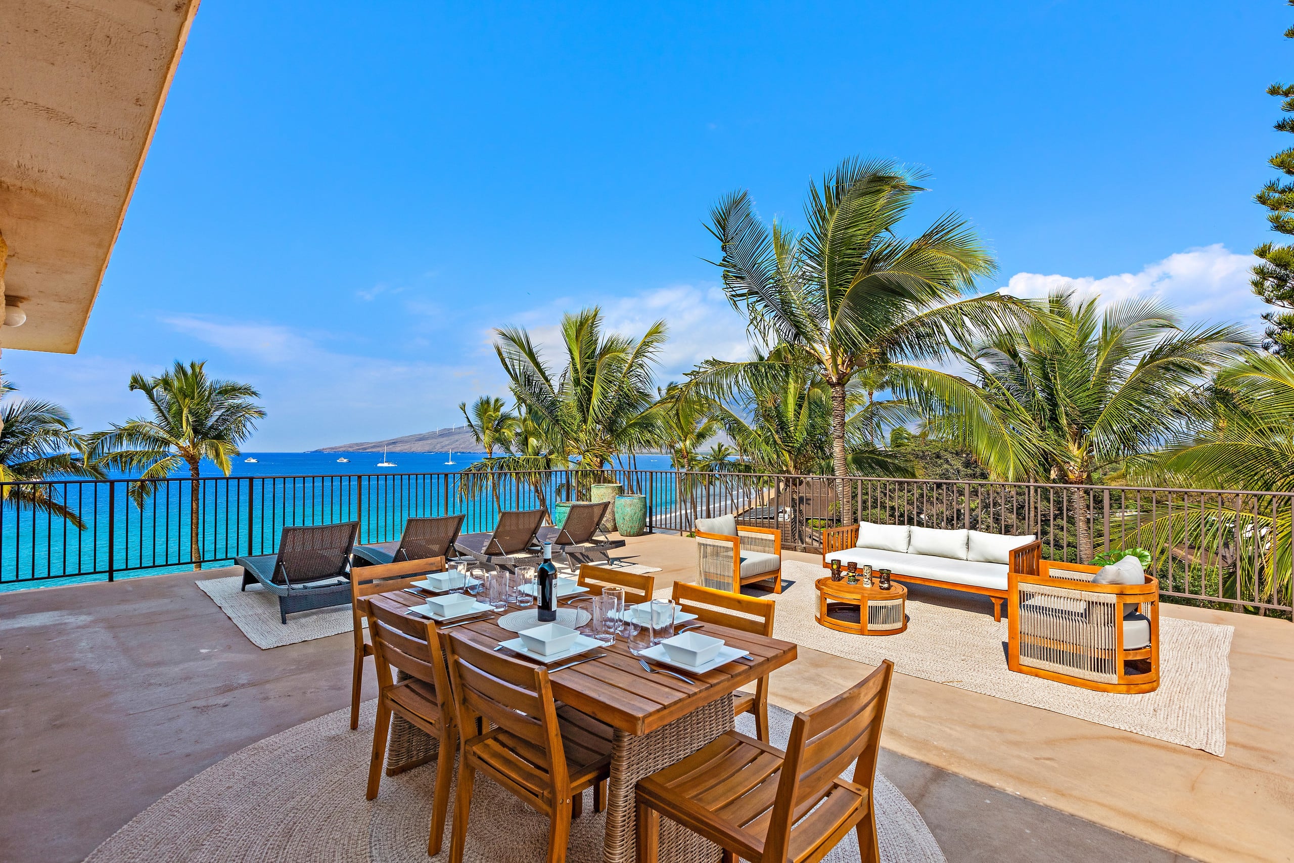 Unapologetic Oceanfront Luxury with 1,000-SF Lanai - Image 1