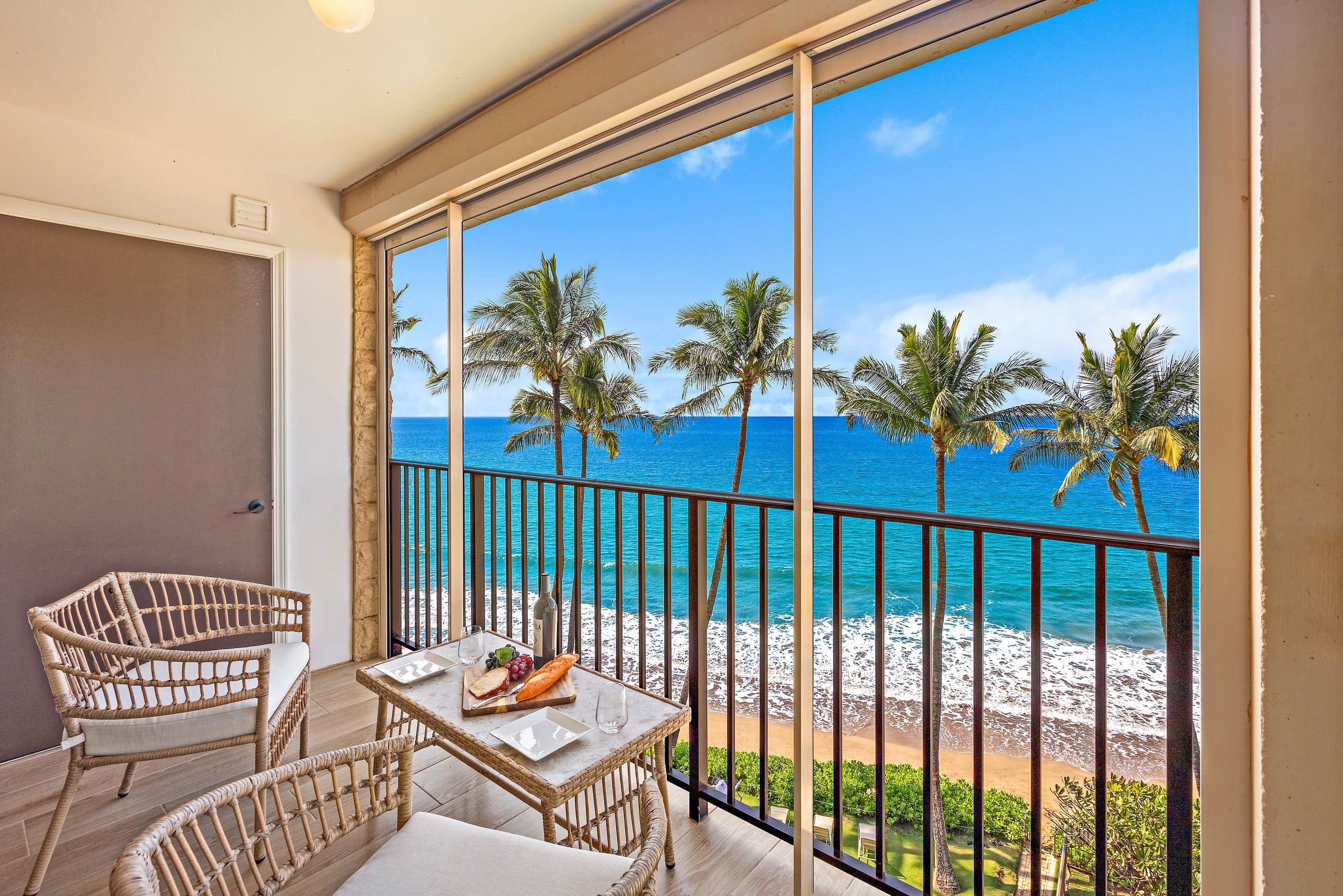 Unapologetic Oceanfront Luxury with 1,000-SF Lanai - Image 40