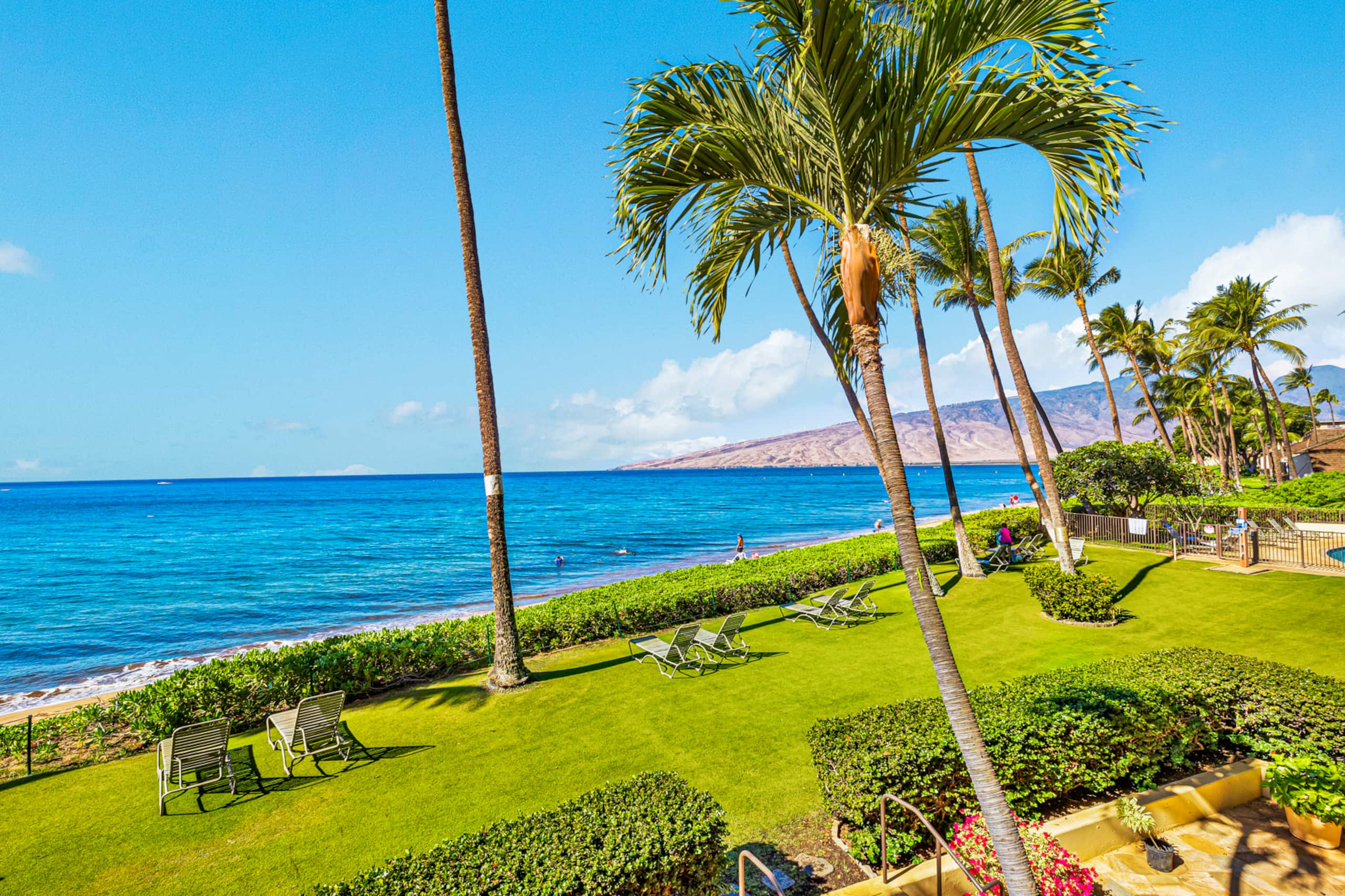 Unapologetic Oceanfront Luxury with 1,000-SF Lanai - Image 32