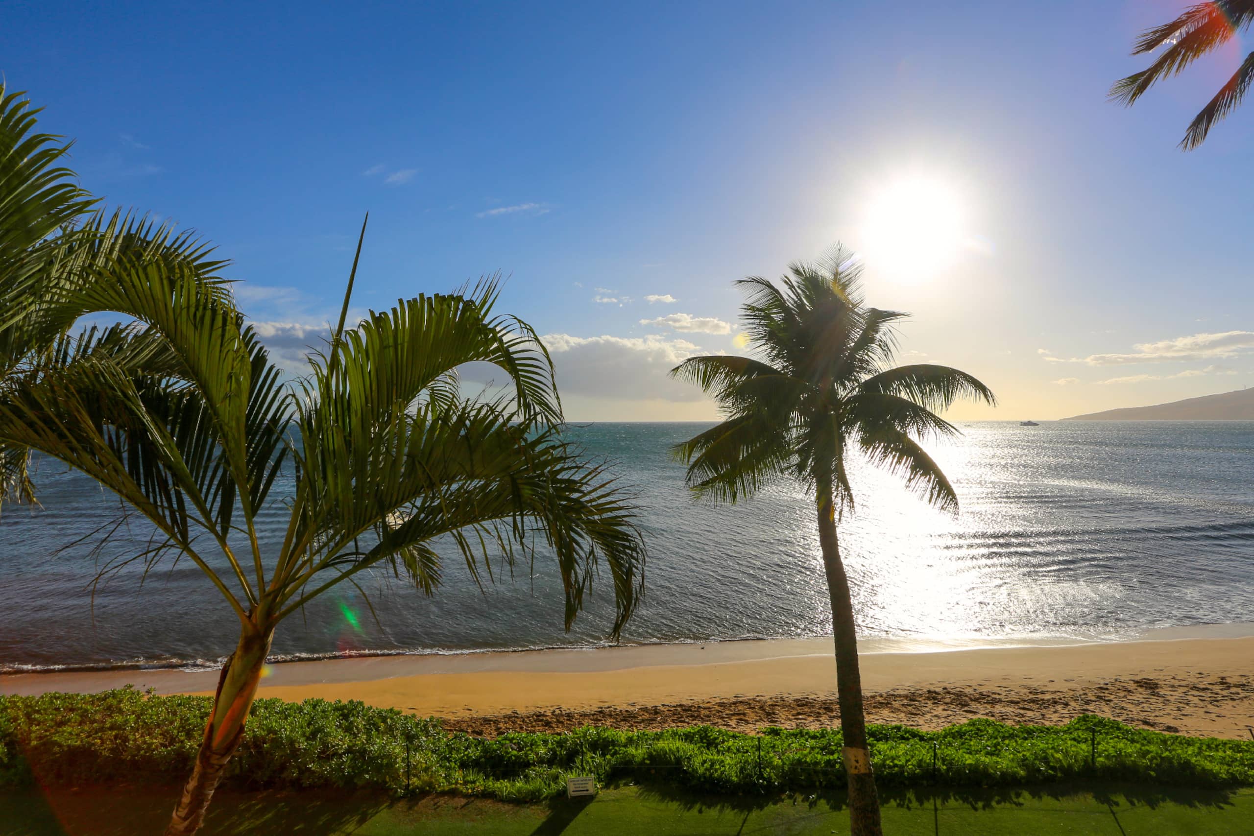 Unapologetic Oceanfront Luxury with 1,000-SF Lanai - Image 33