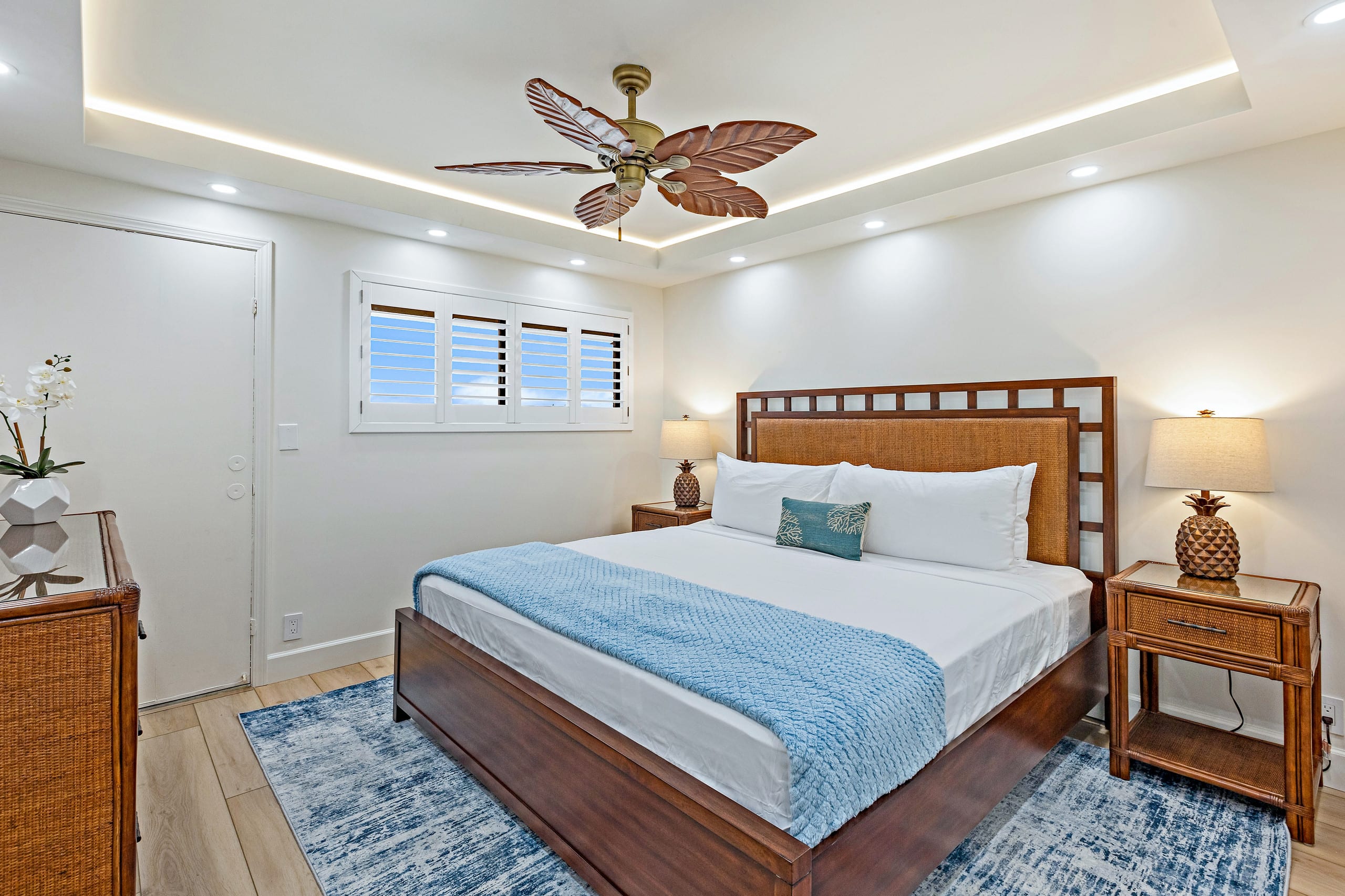 Unapologetic Oceanfront Luxury with 1,000-SF Lanai - Image 24
