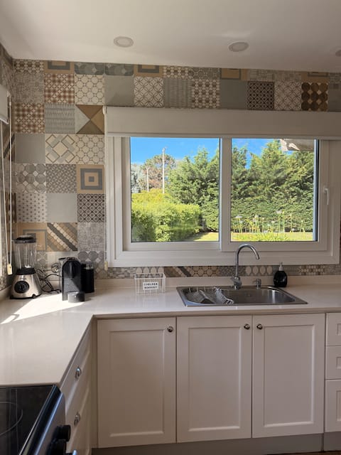 Propiedad de Airbnb exitosa: Beautiful House in Cerrado Arenas del Sur neighborhood en Antártida Argentina