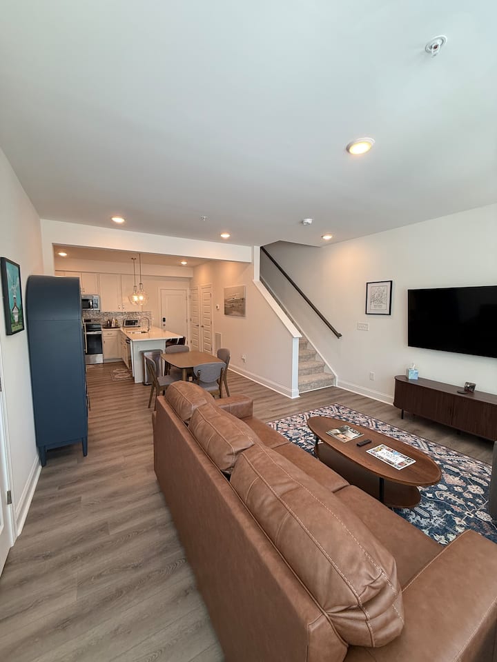 White Street Condo - Wake Forest, NC