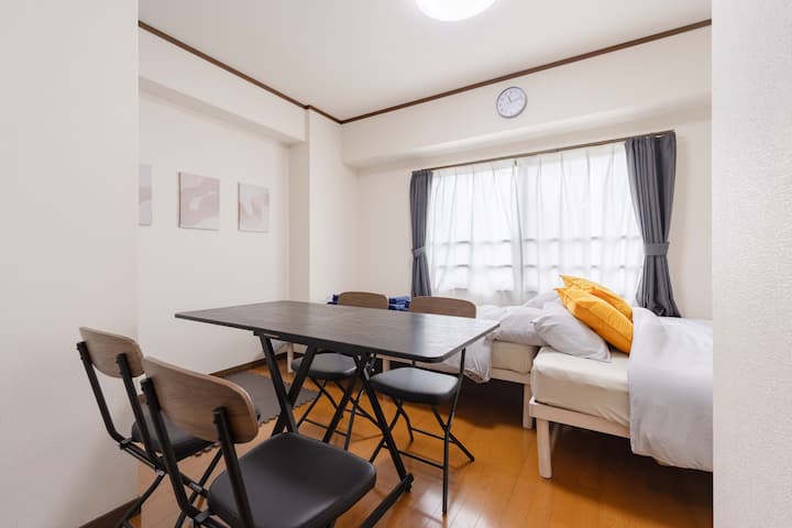 松山市駅徒歩5分の静かな住宅街｜昼は松山観光、夜は4名でゆっくり眠れるプライベート貸切 - Matsuyama