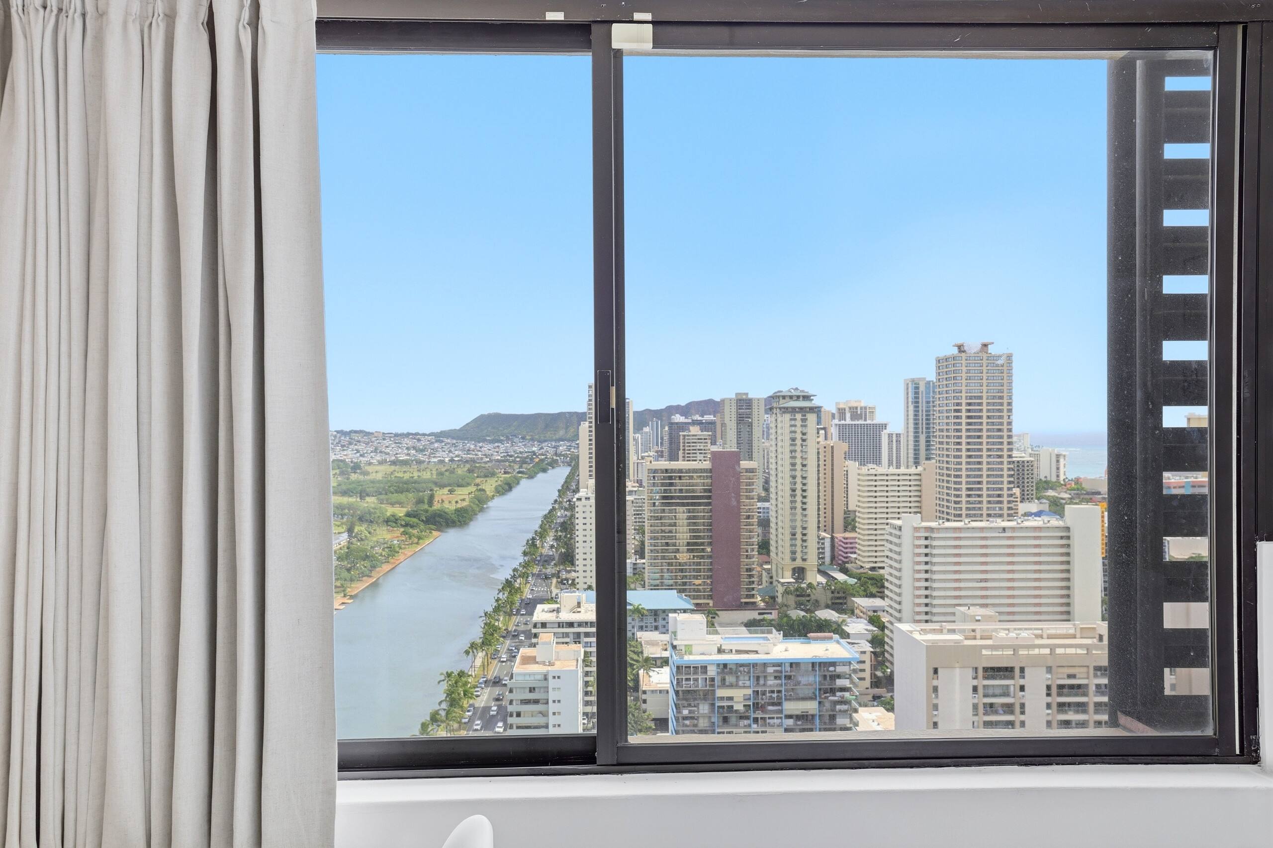 [New] Ocean View 2 bedroom 2 bath in Waikiki - Photo 41