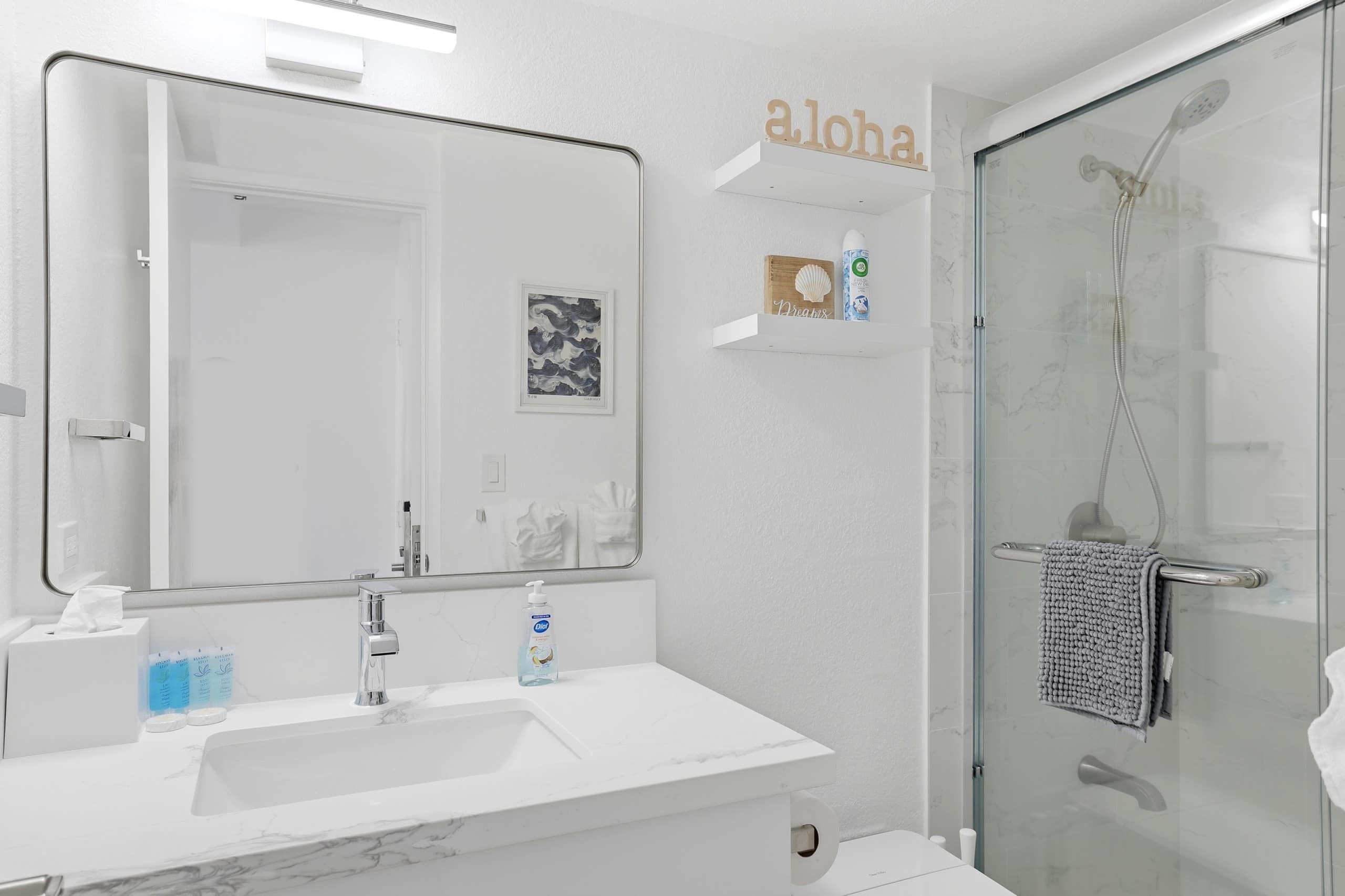 [New] Ocean View 2 bedroom 2 bath in Waikiki - Photo 34