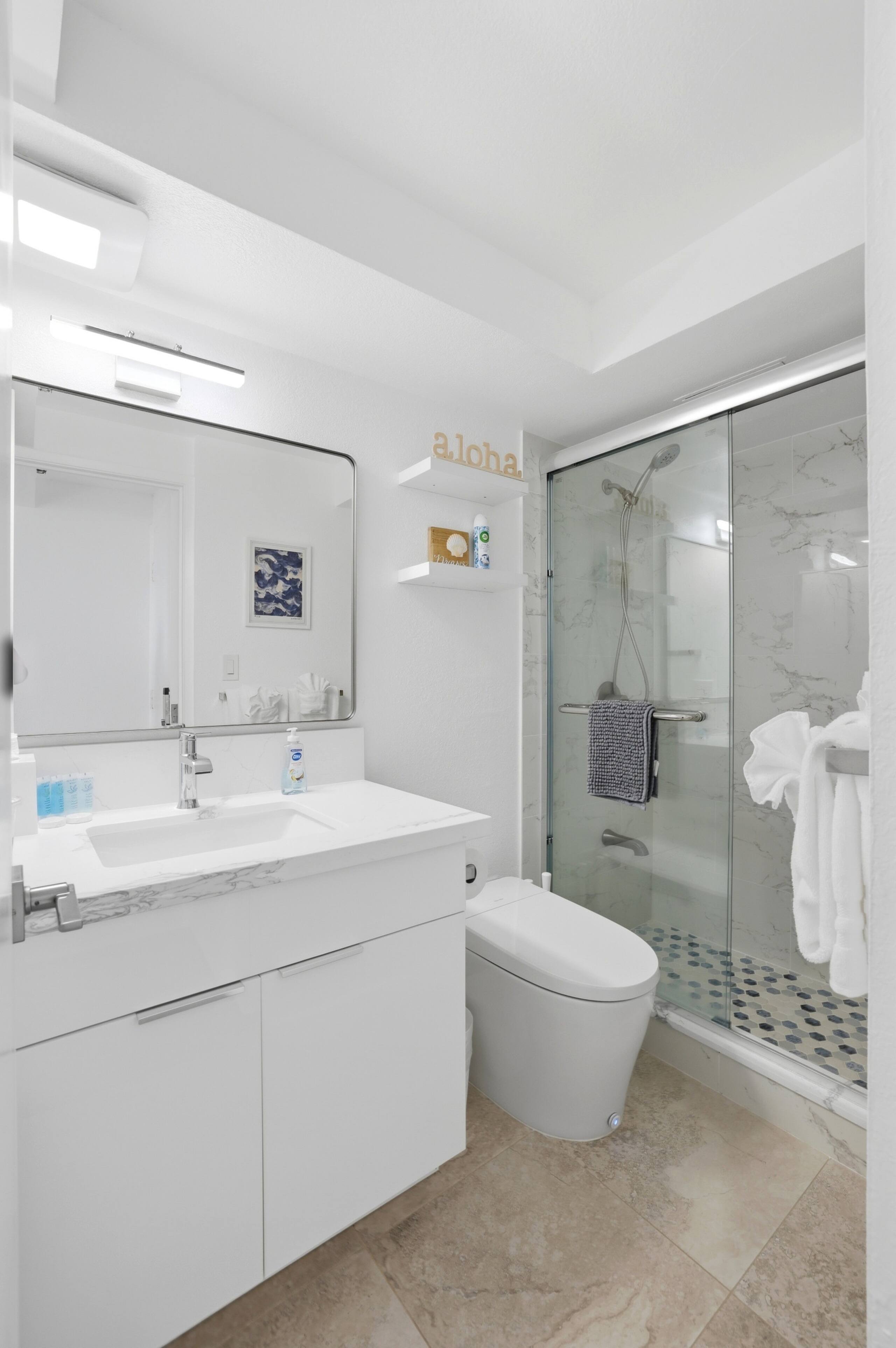 [New] Ocean View 2 bedroom 2 bath in Waikiki - Photo 35