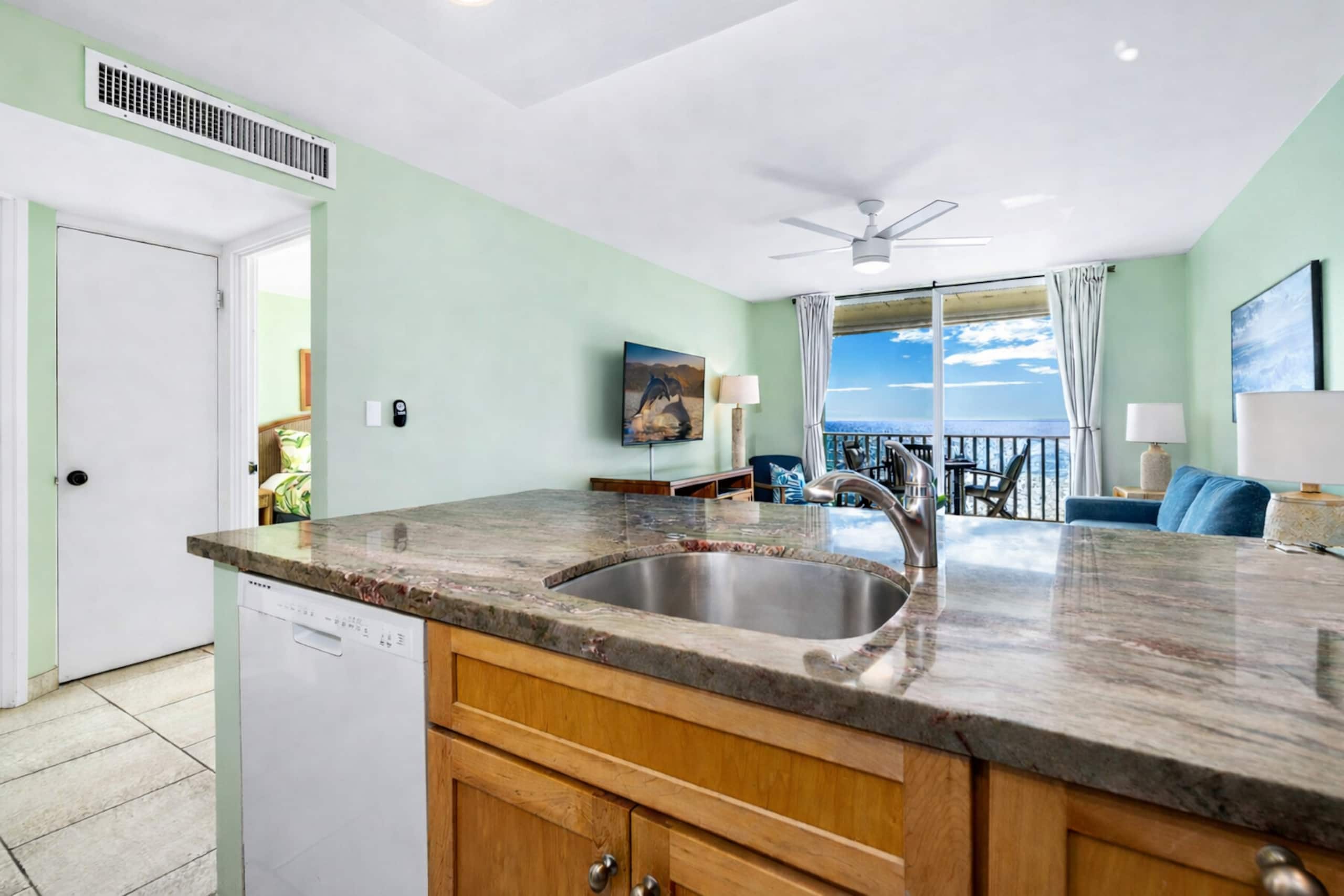 Condo in Kailua-Kona · ★4.93 · 1 bedroom · 2 beds · 1 bath - Image 7