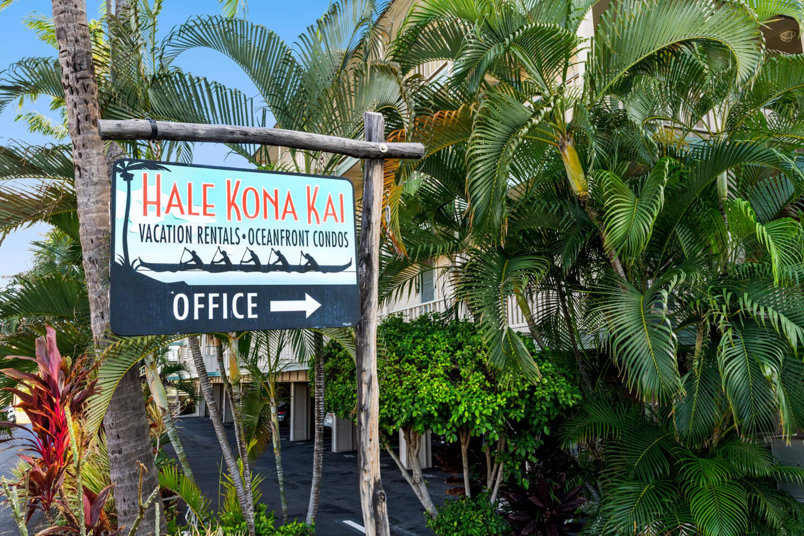 Condo in Kailua-Kona · ★4.93 · 1 bedroom · 2 beds · 1 bath - Image 23