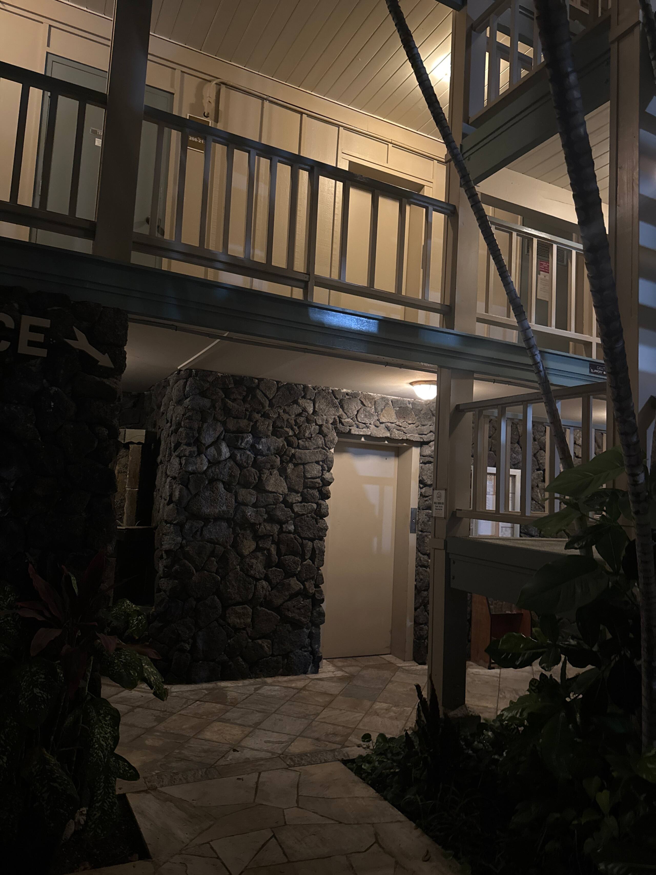 Condo in Kailua-Kona · ★4.93 · 1 bedroom · 2 beds · 1 bath - Image 27