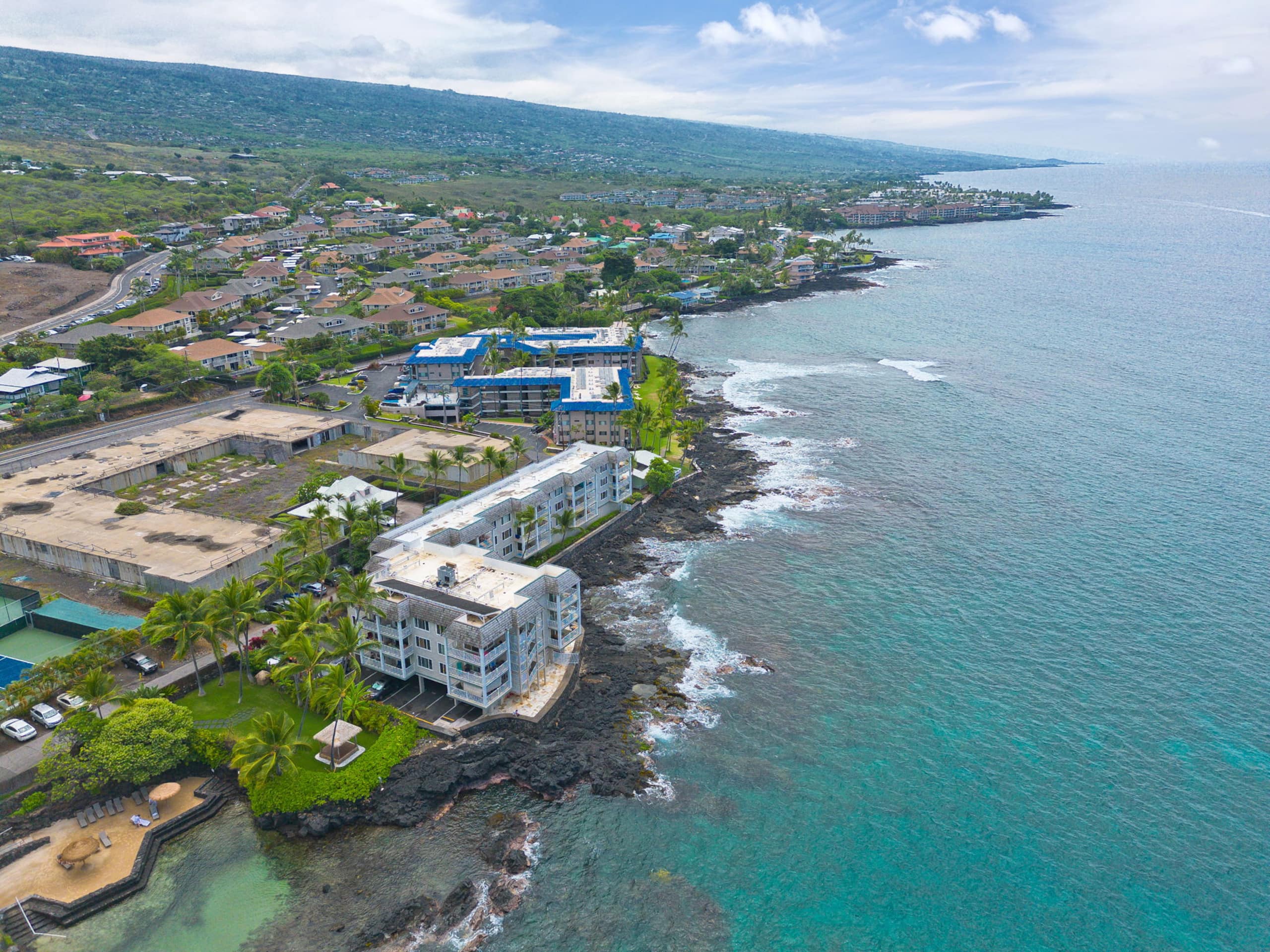 Condo in Kailua-Kona · ★4.93 · 1 bedroom · 2 beds · 1 bath - Image 19