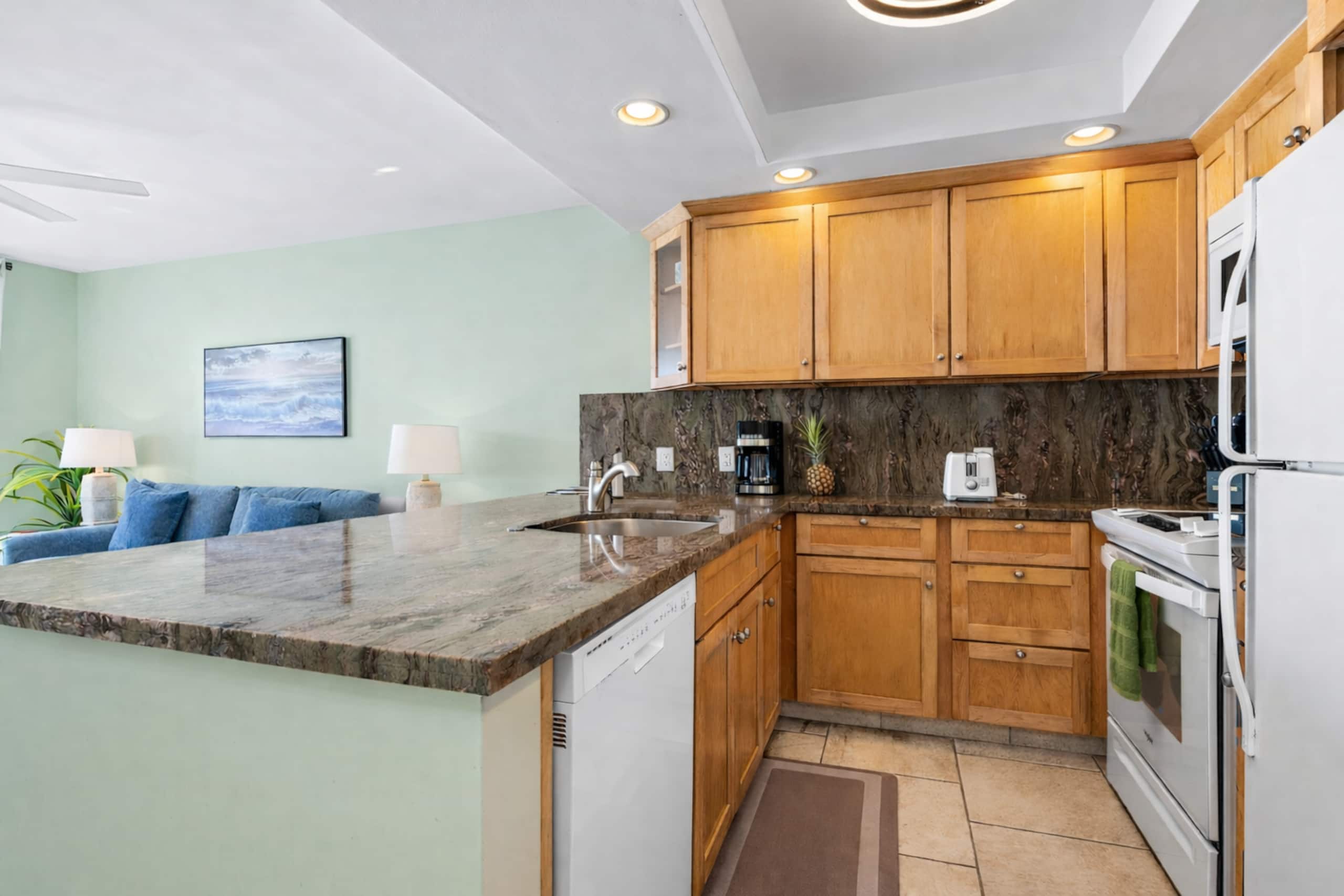 Condo in Kailua-Kona · ★4.93 · 1 bedroom · 2 beds · 1 bath - Image 5
