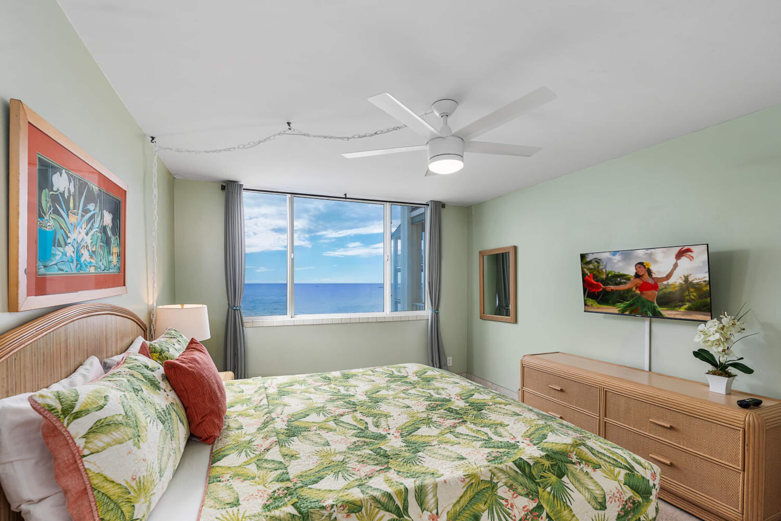 Condo in Kailua-Kona · ★4.93 · 1 bedroom · 2 beds · 1 bath - Image 11