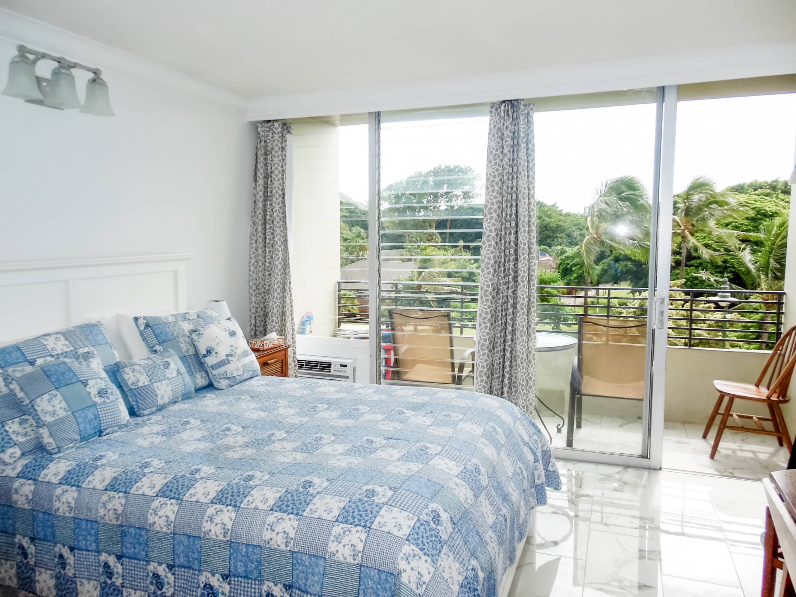 Condo in Honolulu · ★4.74 · 1 bedroom · 1 bed · 1 bath - Image 8