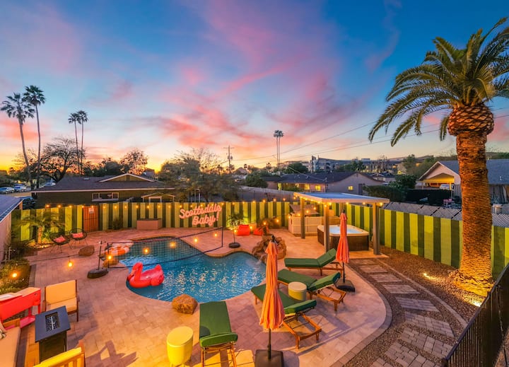 Fun lux home w/ Pickleball + Bridal, Speakeasy - Houses for Rent