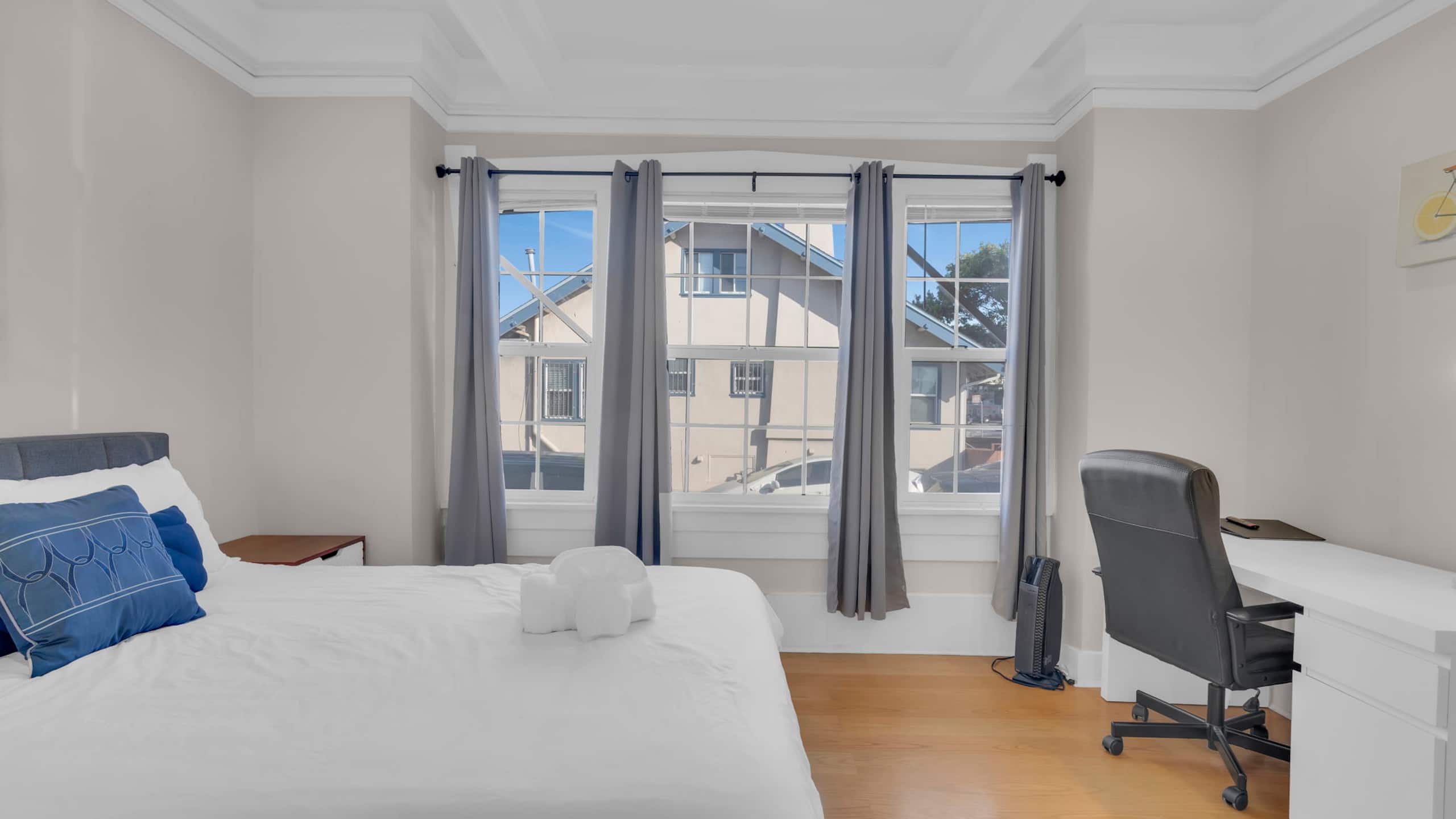 Home in San Francisco · ★4.93 · 5 bedrooms · 6 beds · 3 baths - Image 14
