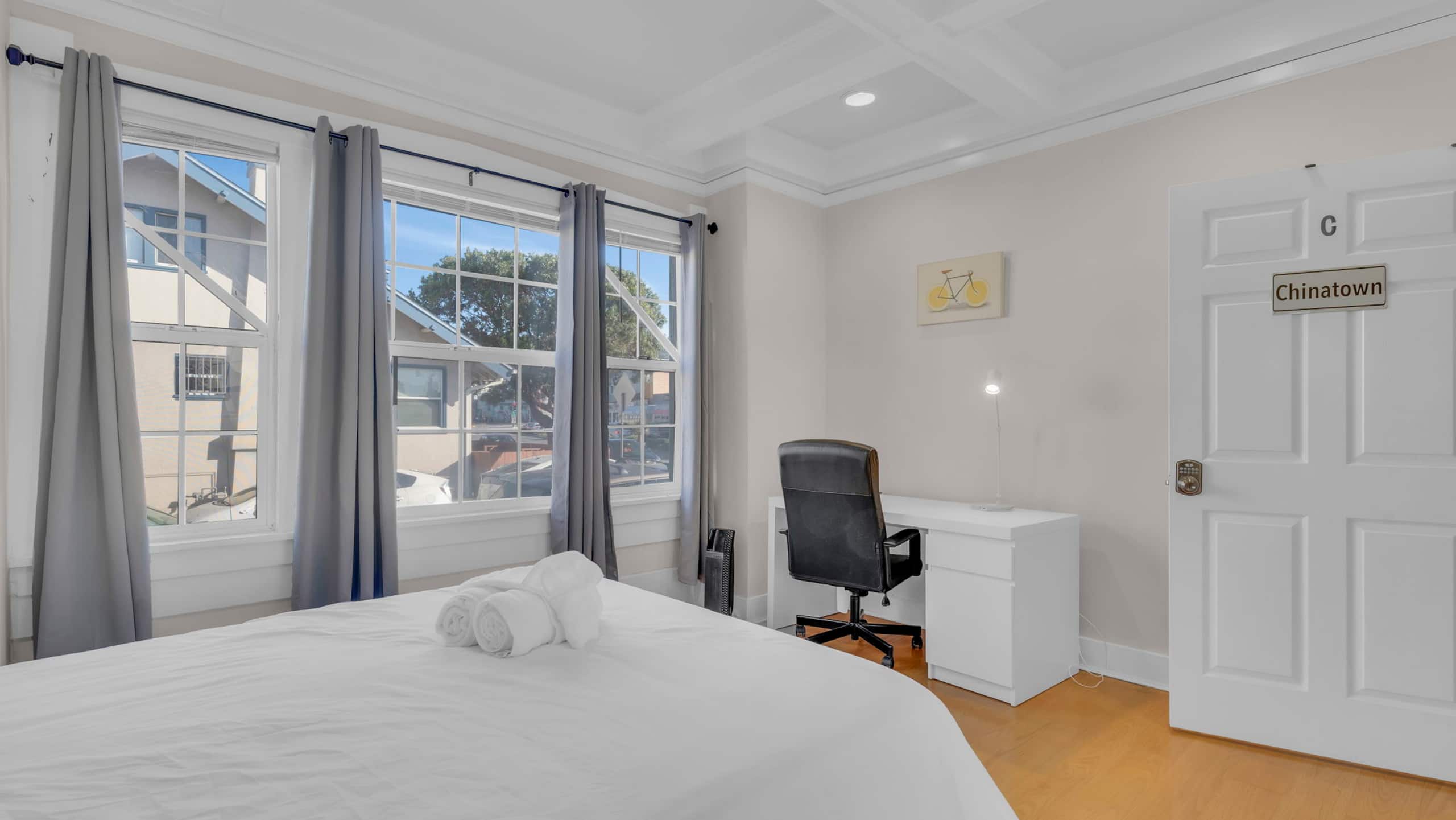 Home in San Francisco · ★4.93 · 5 bedrooms · 6 beds · 3 baths - Image 15