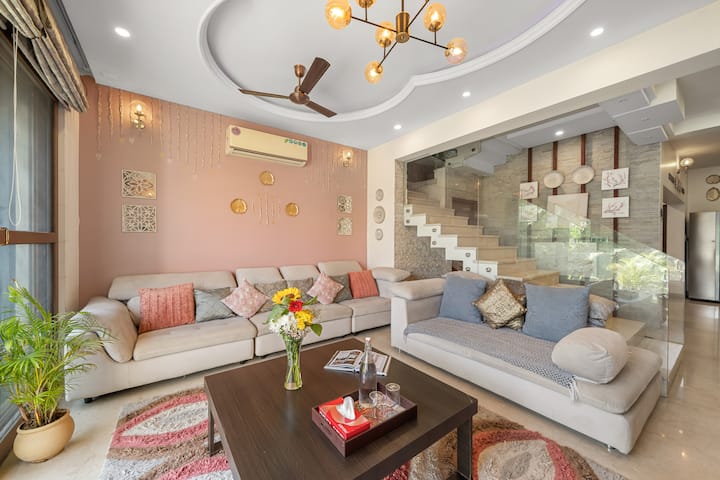 Modern Mirage 4bhk Spacez Villa W/ Balcony & View - Bangalore