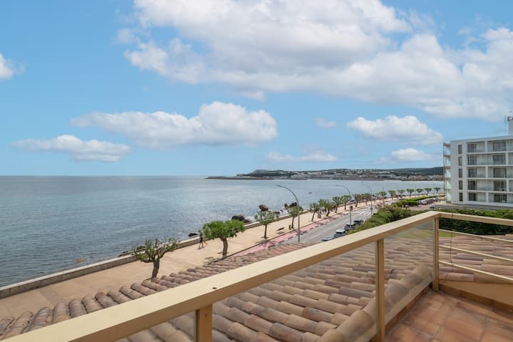 Terraza Sobre El Mediterráneo • L’escala - La Escala