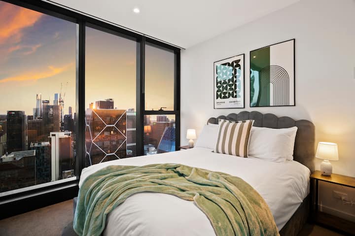 Bedroom 1 image 2