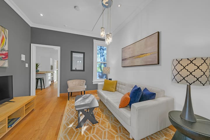 *Elegant Old Toronto* - Charming Kensington House - Toronto
