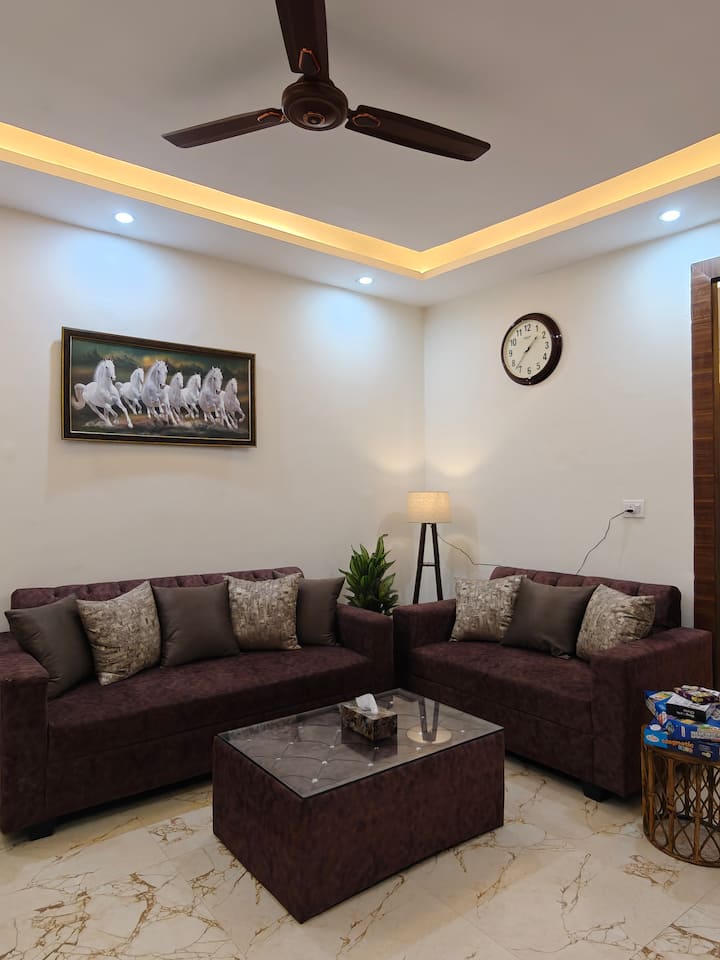 Luxurious 2bhk By Vairagyam | Near Aiims - Rishikesh