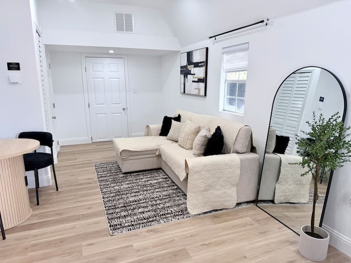 Studio/ Lehigh/ Up To 3 - Lehigh Acres, FL