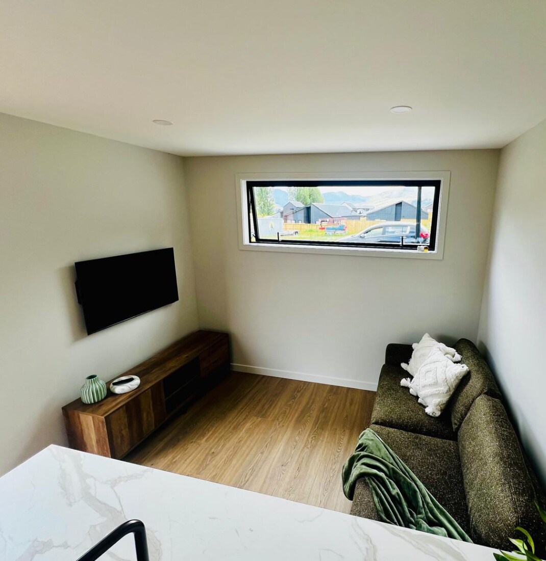 Popular Airbnb listing: Private1- Bedroom Apartment with Stunning Views in Frankton (Queenstown Lakes District)