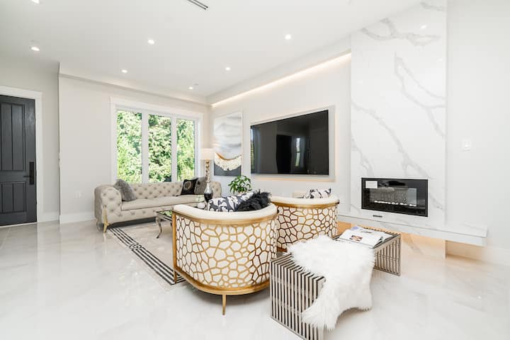 3 Bed Modern Duplex. Minutes To Downtown. - Vancouver