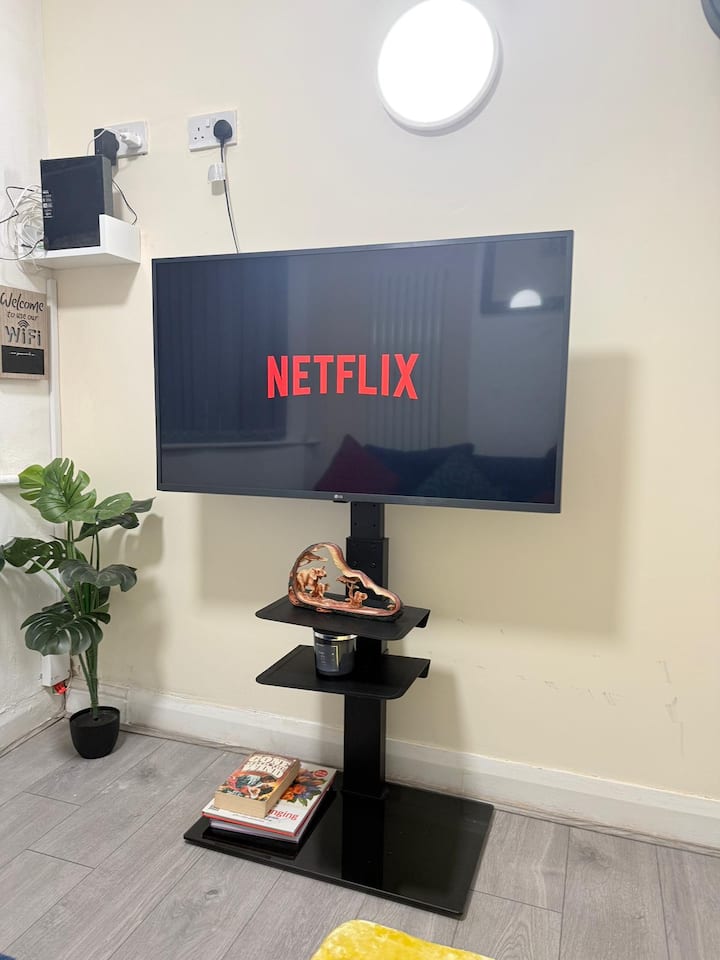 Hs2-airport-nec - 3br – Garden- Wifi - Workspace - Solihull