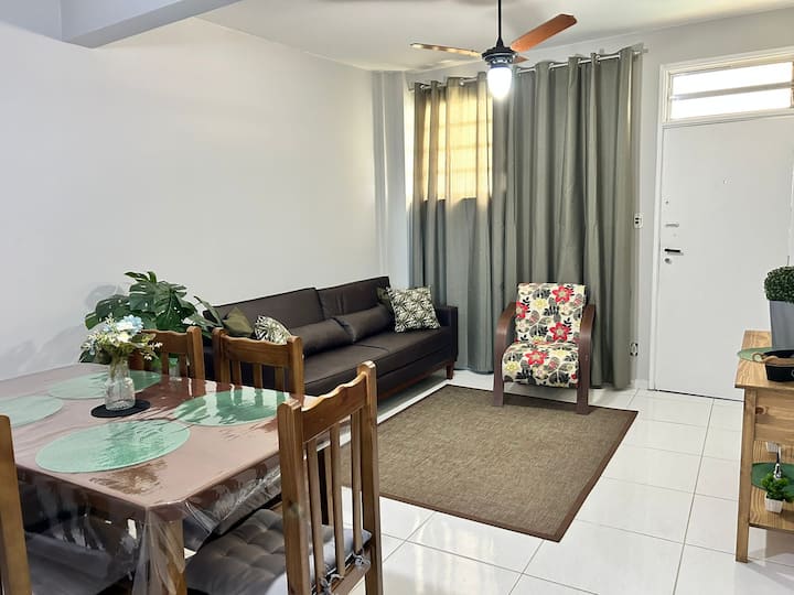 Apartamento Com 2 Quartos De Frente Para A Praia - Peruíbe