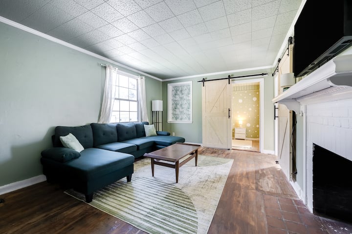 2 Houses, 10 Mins To Airport & Downtown - Savannah, GA