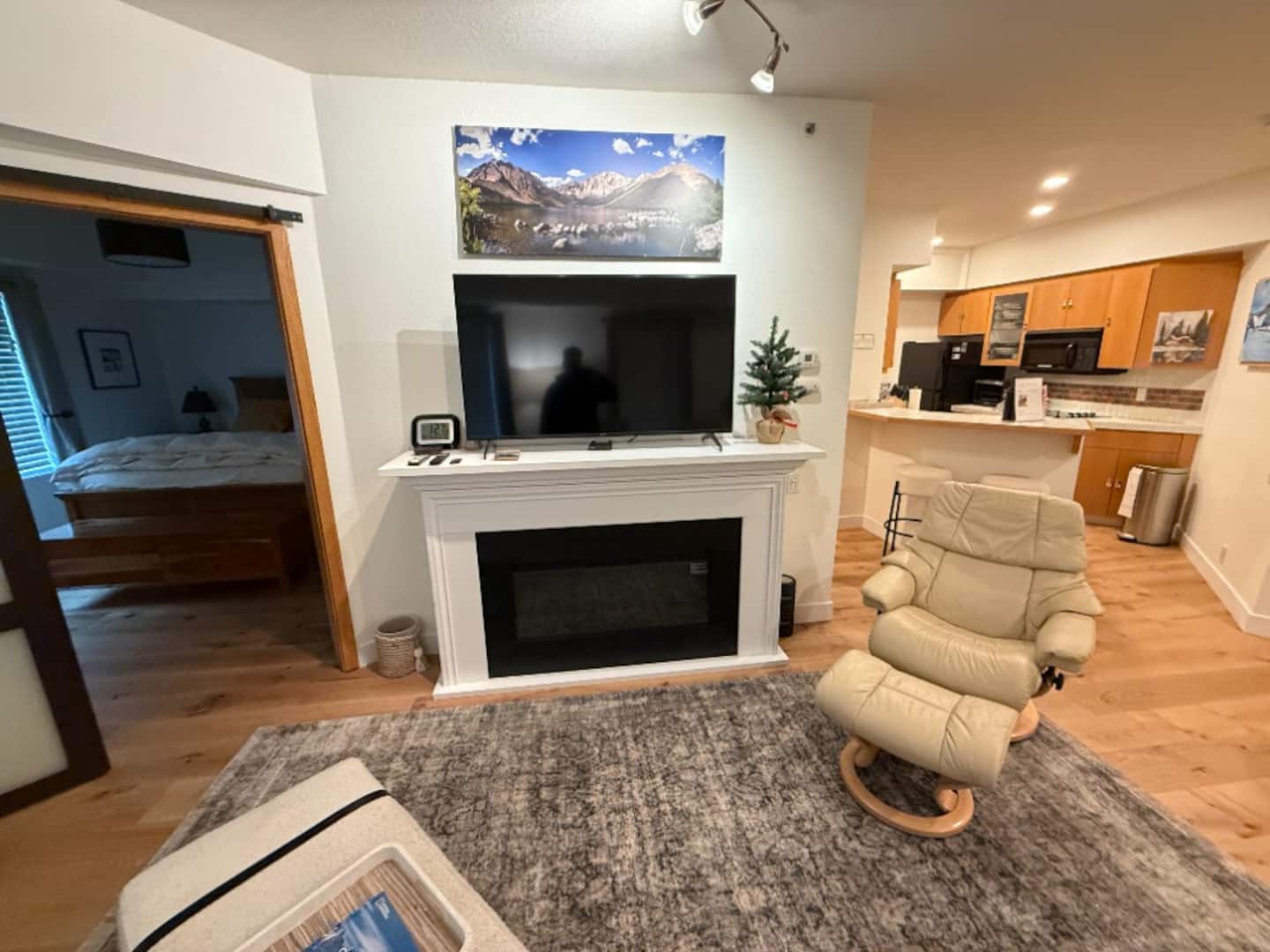 Queen bedroom