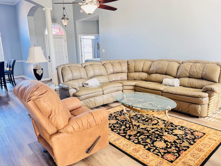 Grove Haven – 4br Near Snowden Grove | Sleeps 10+ - Southaven, MS