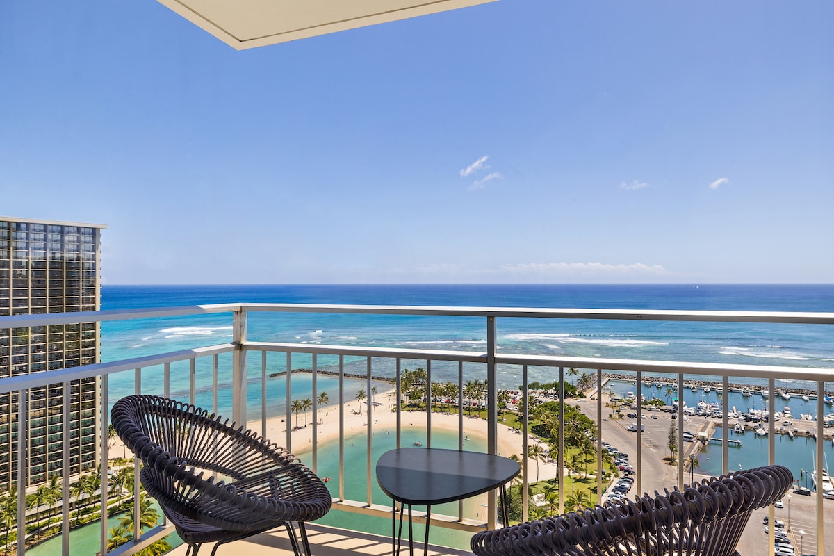 @ Marbella Lane - Luxe 2BR w/ Panoramic Ocean View with private bathtub in Honolulu