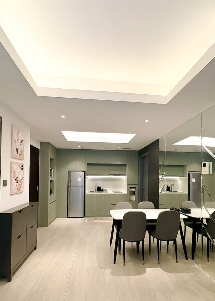 Spacious 3BR Apt Connected to Mall Kota Kasablanka