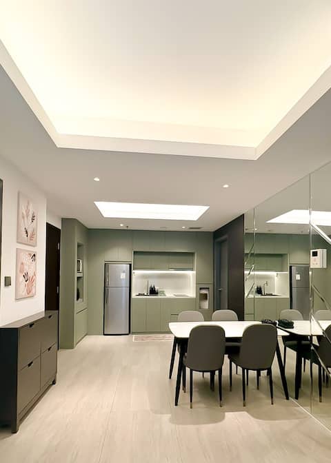 Spacious 3BR Apt Connected to Mall Kota Kasablanka