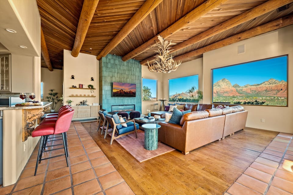 A red-rock retreat on the Airport Mesa, Sedona, Arizona, United States, photo 3 of 10