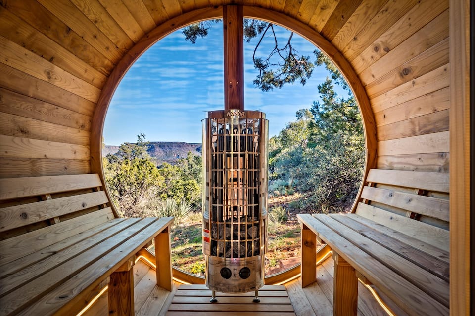A red-rock retreat on the Airport Mesa, Sedona, Arizona, United States, photo 7 of 10