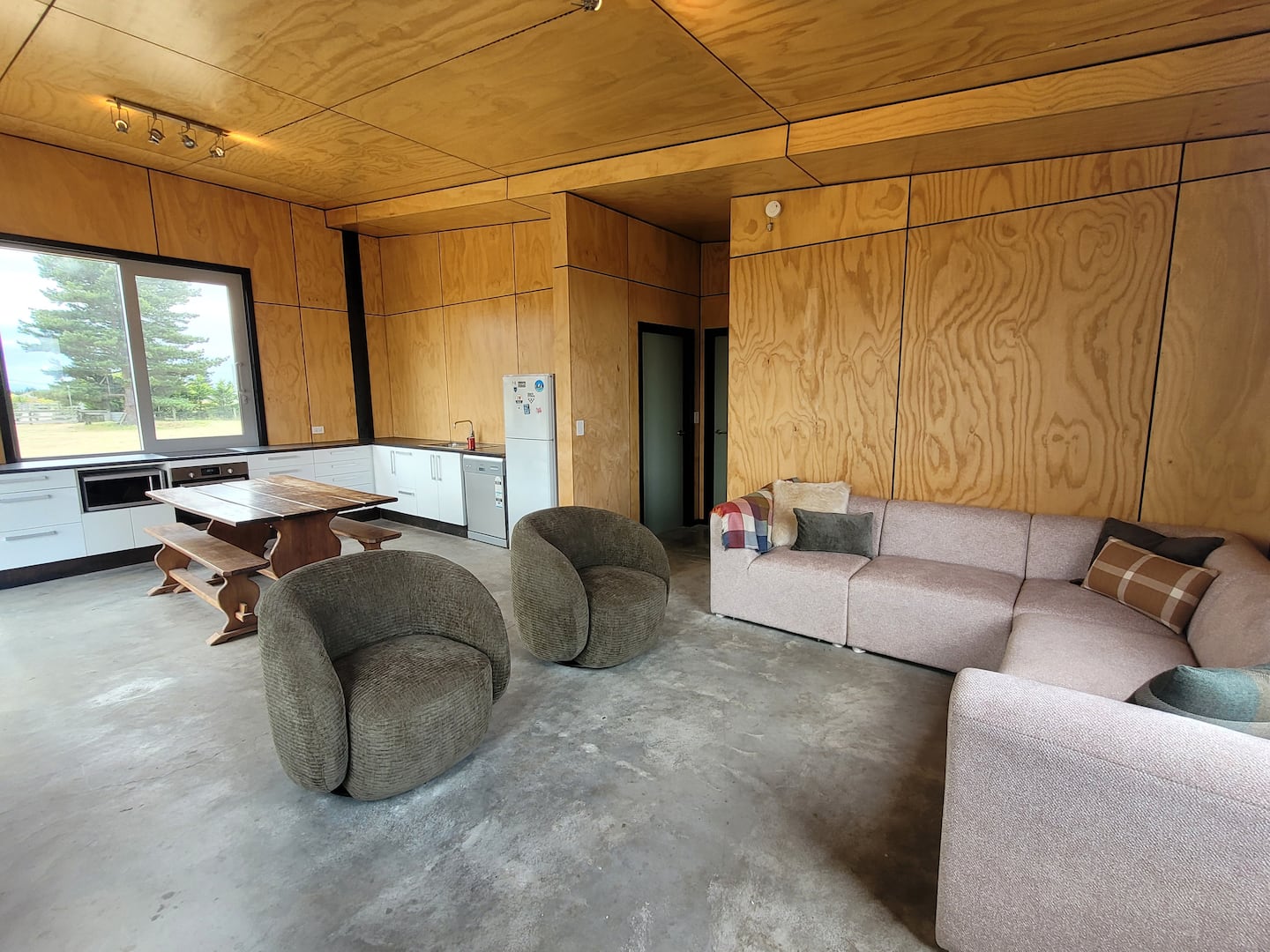 Rustic Ruataniwha Retreat 3