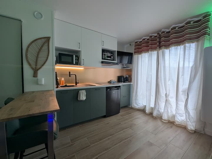 Studio Cosy + Jardin – Jacuzzi & Sauna Sur Demande - Sainte-Geneviève-des-Bois