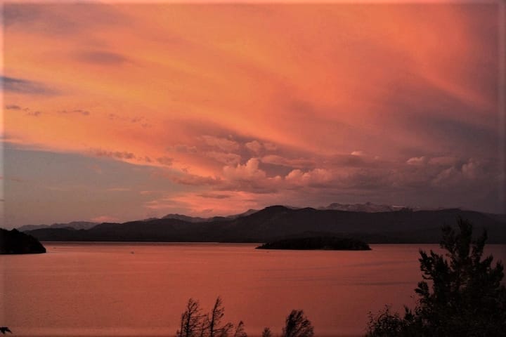 Magnifica Vista Al Lago. Bariloche Lake View - Bariloche