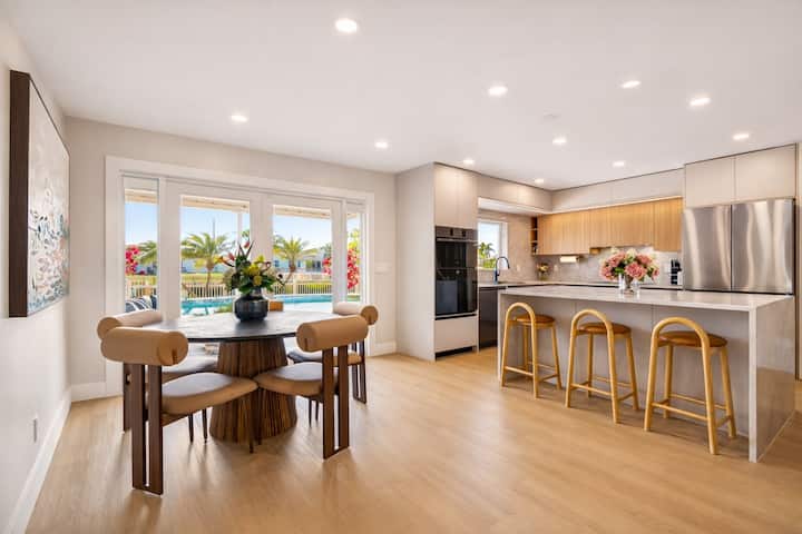 Tampa bedroom king suite