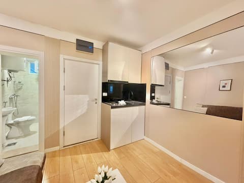 Top Airbnb: Apartments Terminal - Studio 8 in Velji Vinogradi
