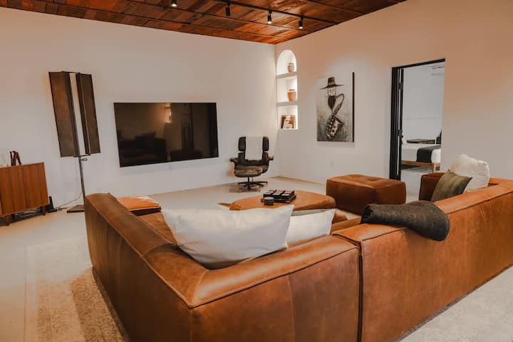 Bunker House • Underground Bunker Speakeasy & Spa! - Joshua Tree, CA