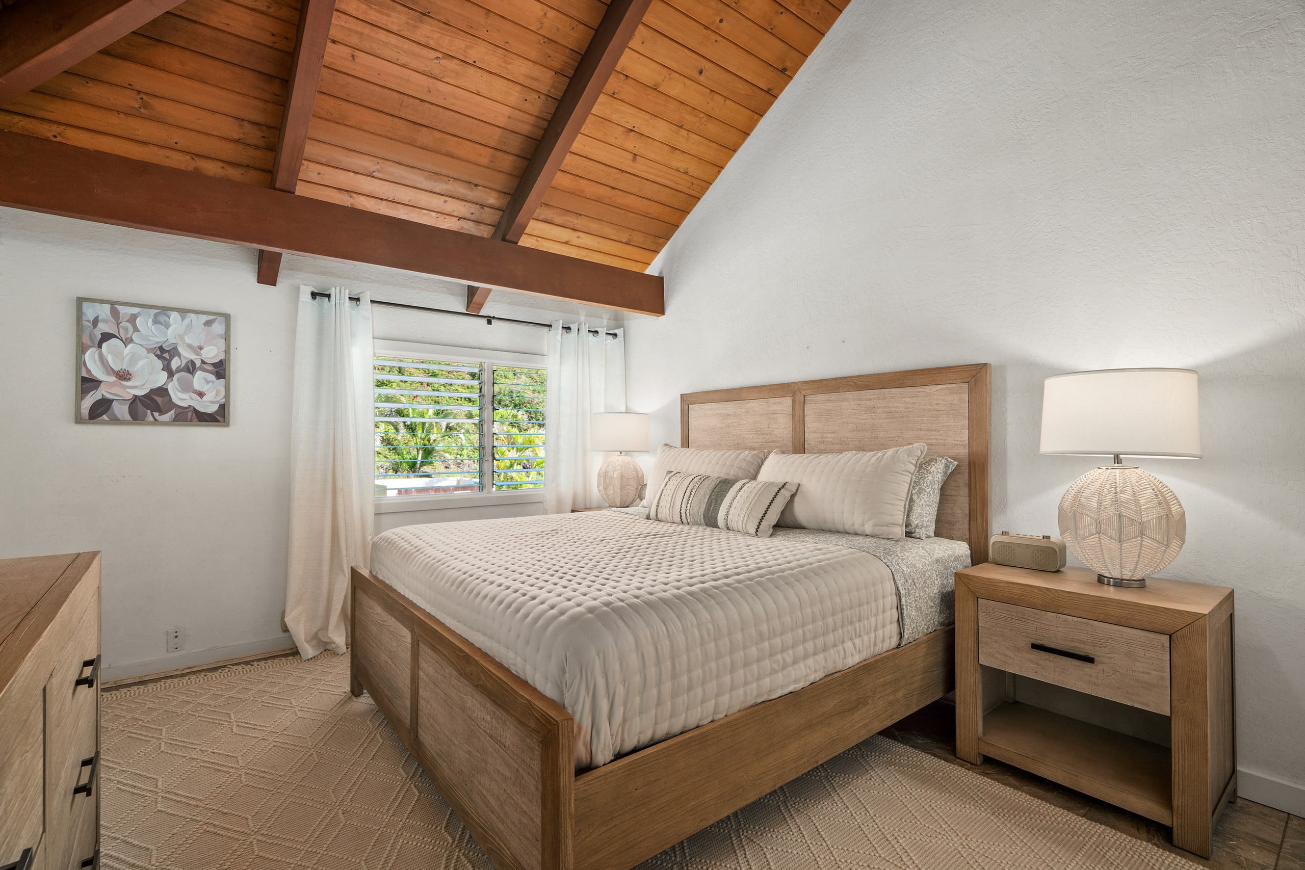 Luxury South Side Retreat - Image 7