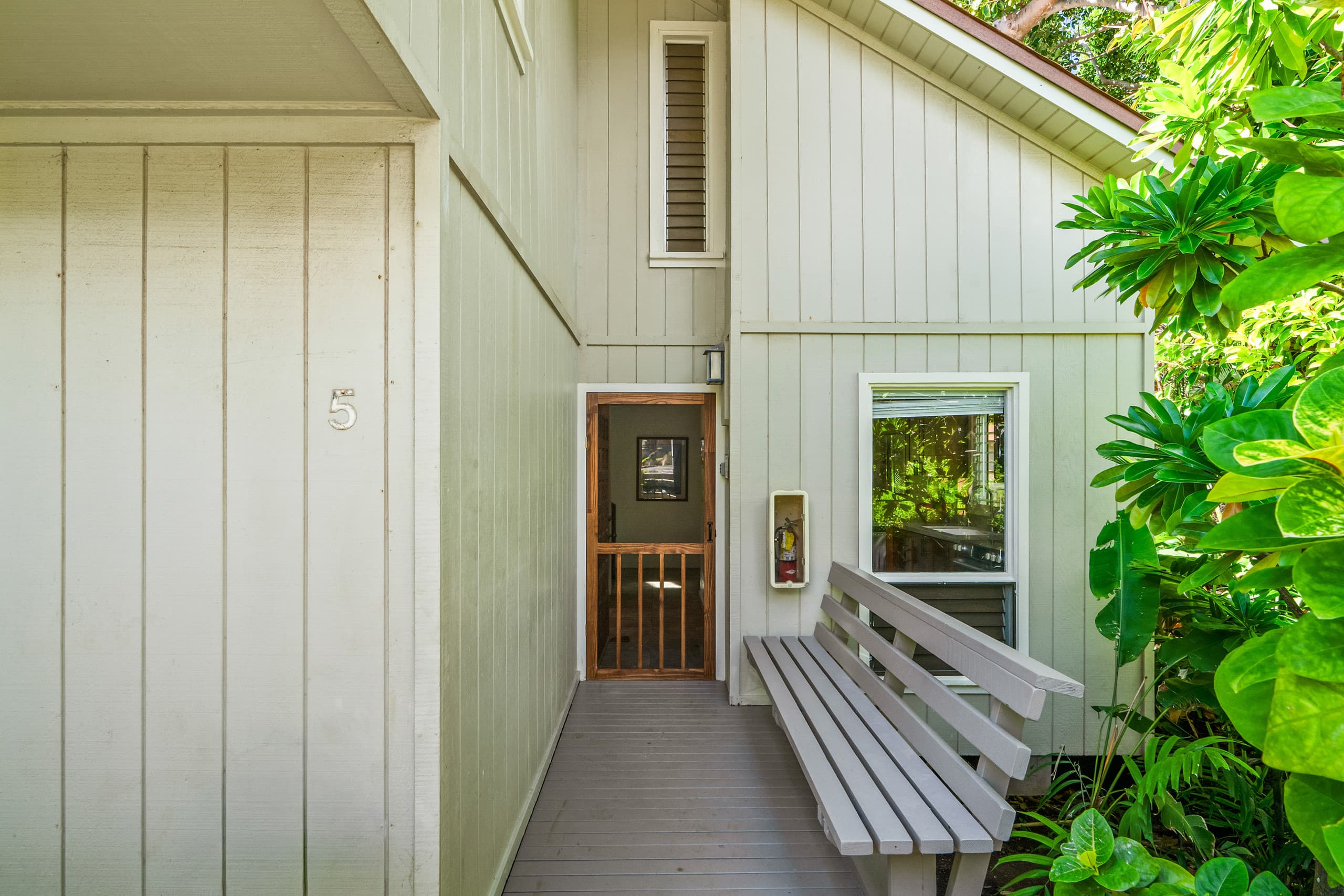 Luxury South Side Retreat - Image 17