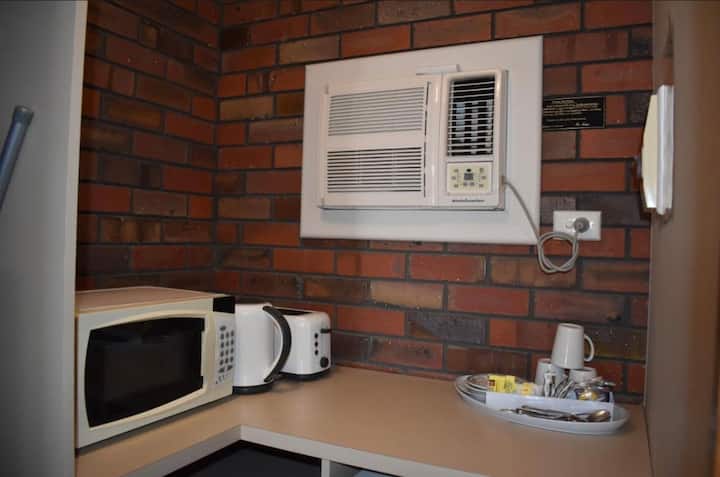 Queen Room For Rent - Stawell